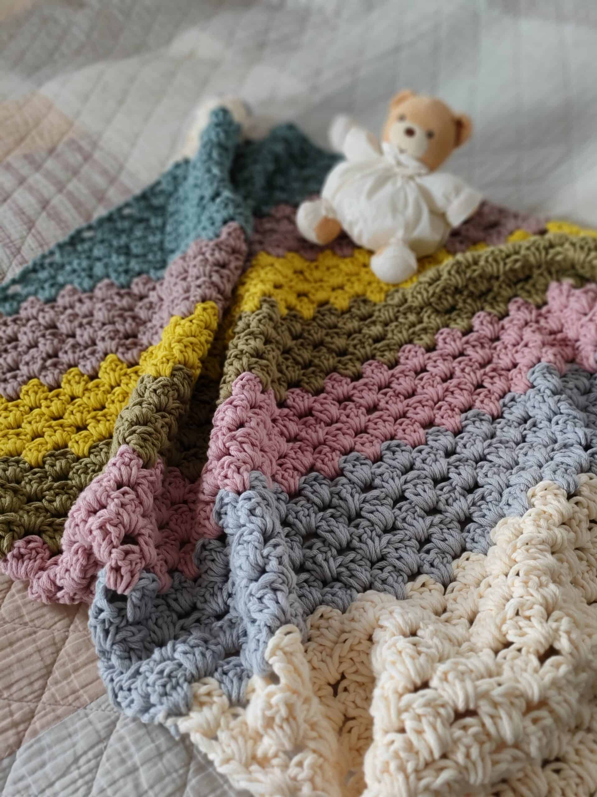 Couverture pour bébé au crochet corner to corner en 100% coton - Mouton  rose