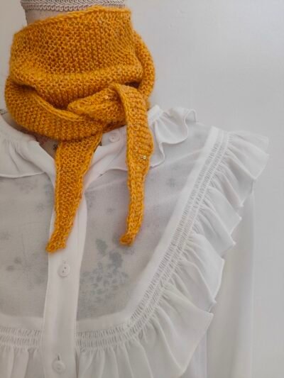 Le p'tit foulard d'été en chanvre ocre jaune – Image 5