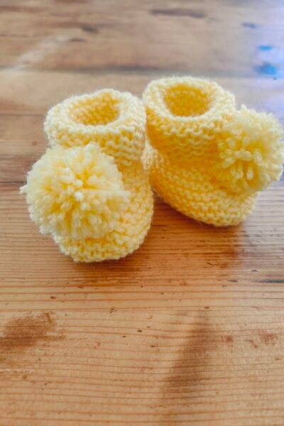 Patron « Les Pom-Pom Booties » (Taille naissance à 9 mois) – aig. n°4