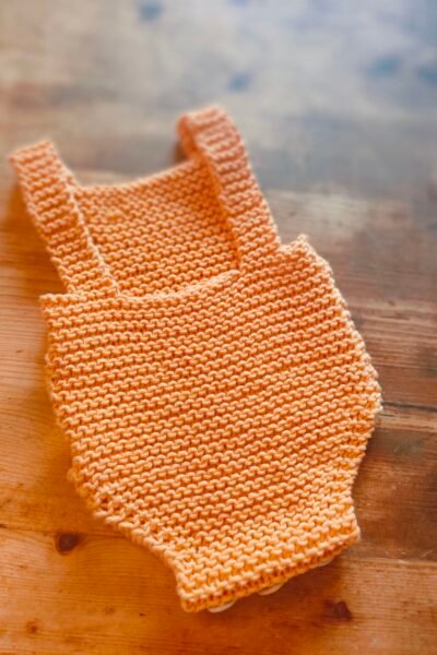 Barboteuse « petit lutin » en coton – taille 0-3 mois – thème « papillon »