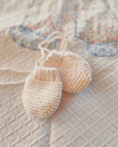 Moufles en pure laine mérinos "nuage de lait" - Taille 0-3 mois
