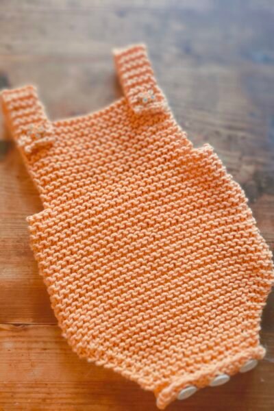 Barboteuse « petit lutin » en coton – taille 0-3 mois – thème « papillon »