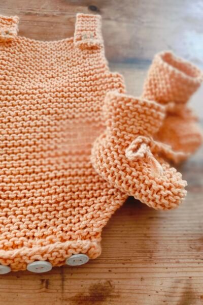 Chaussons « petit lutin » en coton – taille 0-3 mois – coloris abricot et sable