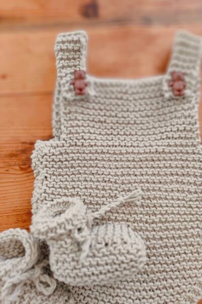 Ensemble « petit lutin » barboteuse et chaussons montants en coton – Tailles 0 à 6 mois – Nombreux coloris