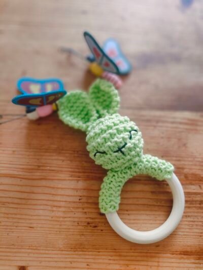 Hochet lapin en coton avec anneau de dentition en bois naturel (grand modèle) – Image 3