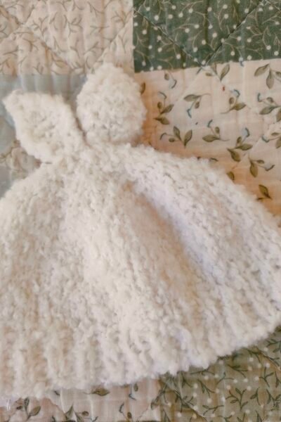 Bonnet « Lapinou » (Tailles 0-3 mois / 3-6 mois)- aig. n°4,5