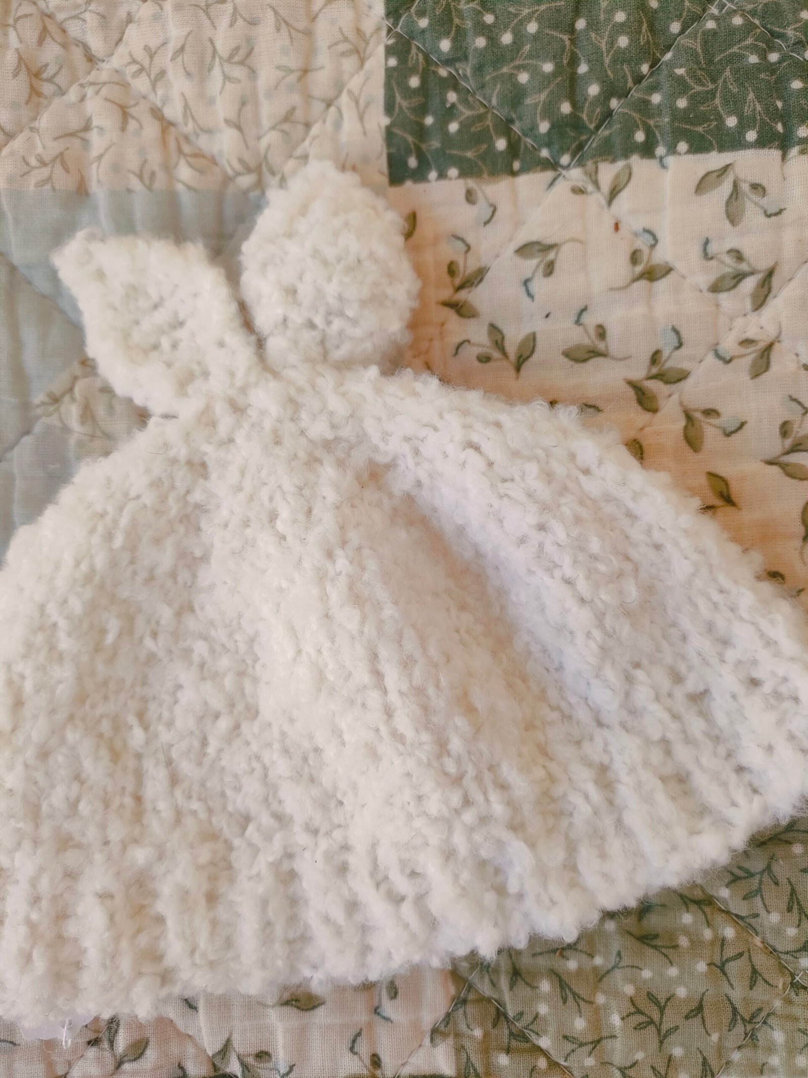 Bonnet "Lapinou" (Tailles 0-3 mois / 3-6 mois)- aig. n°4,5