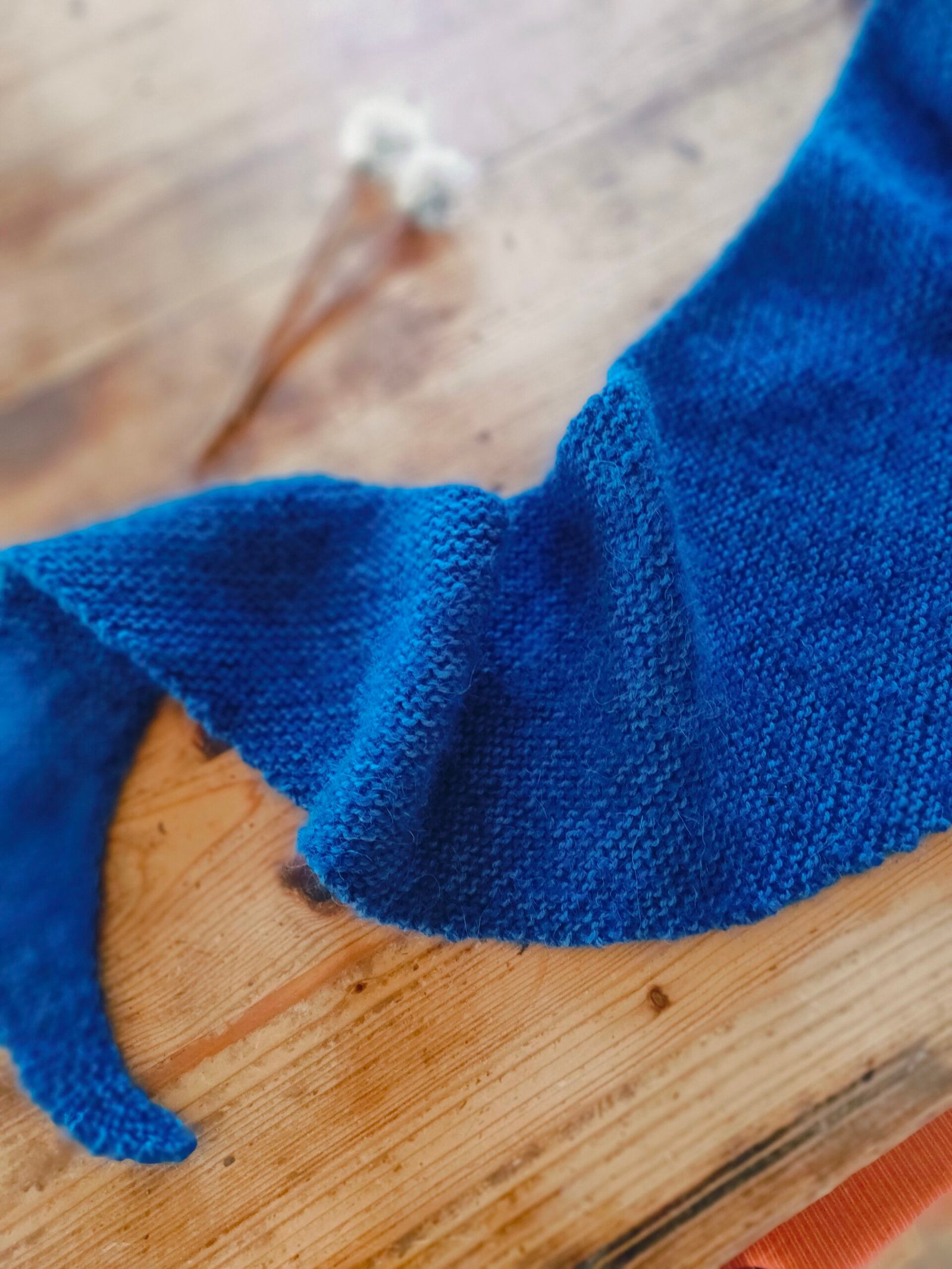 Le petit châle "doudou" bleu nuit – Image 3