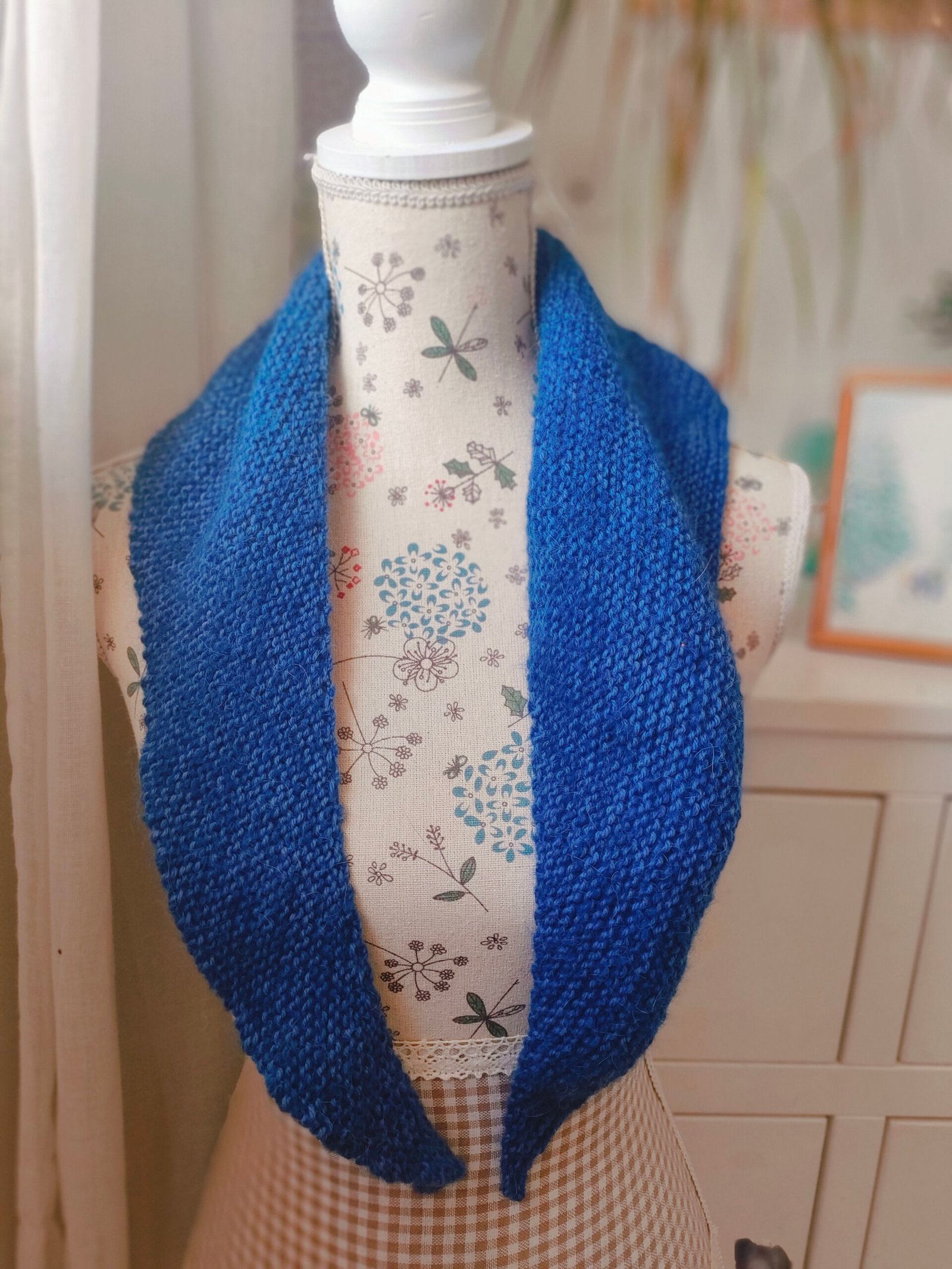 Le petit châle "doudou" bleu nuit – Image 7