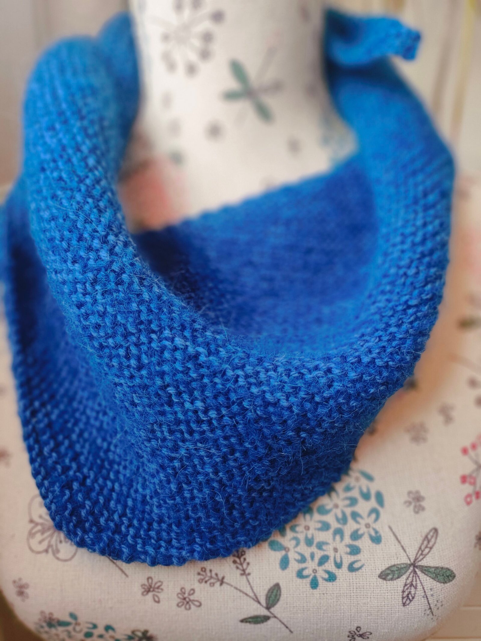 Le petit châle "doudou" bleu nuit – Image 8