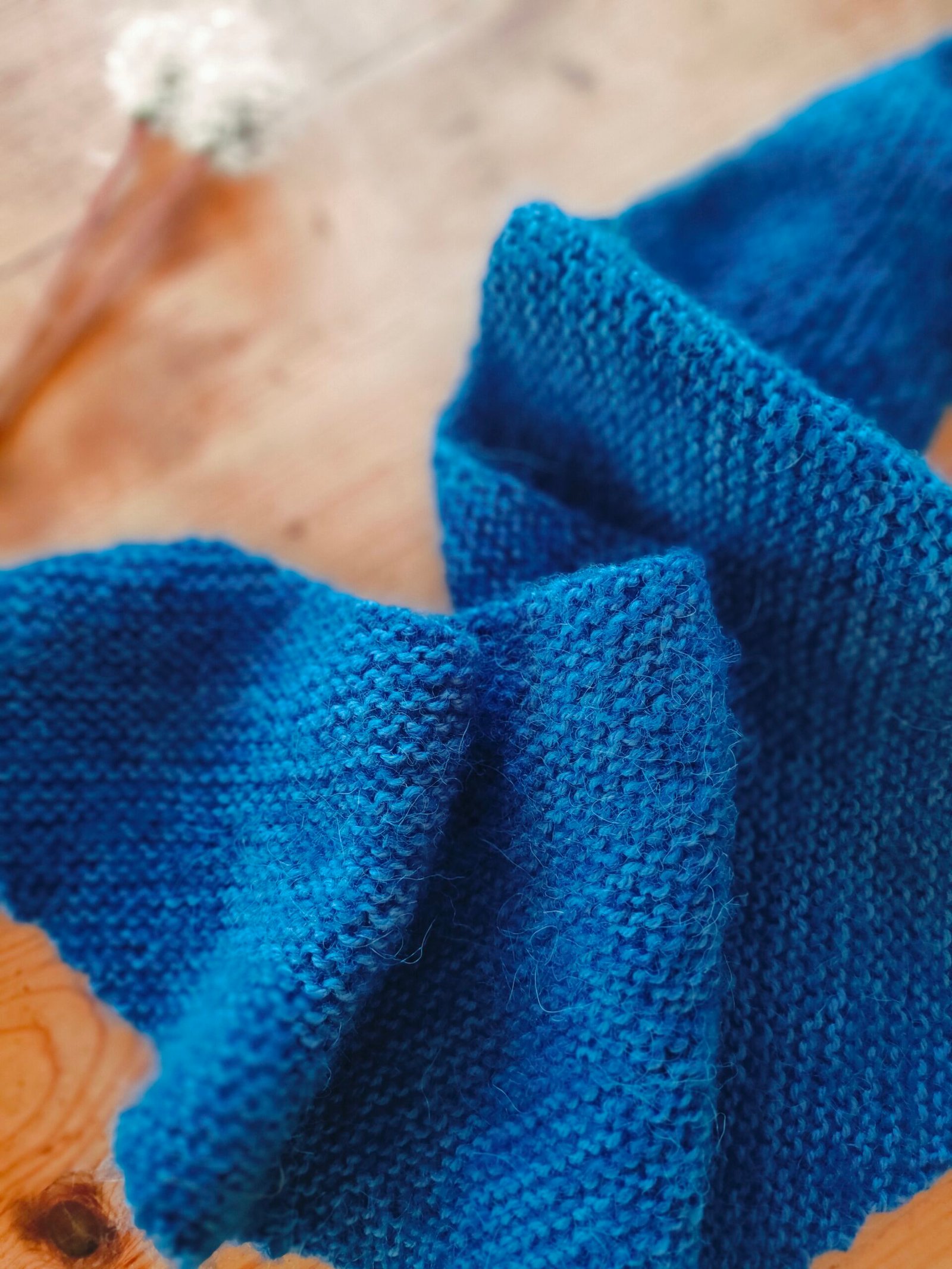 Le petit châle "doudou" bleu nuit – Image 4